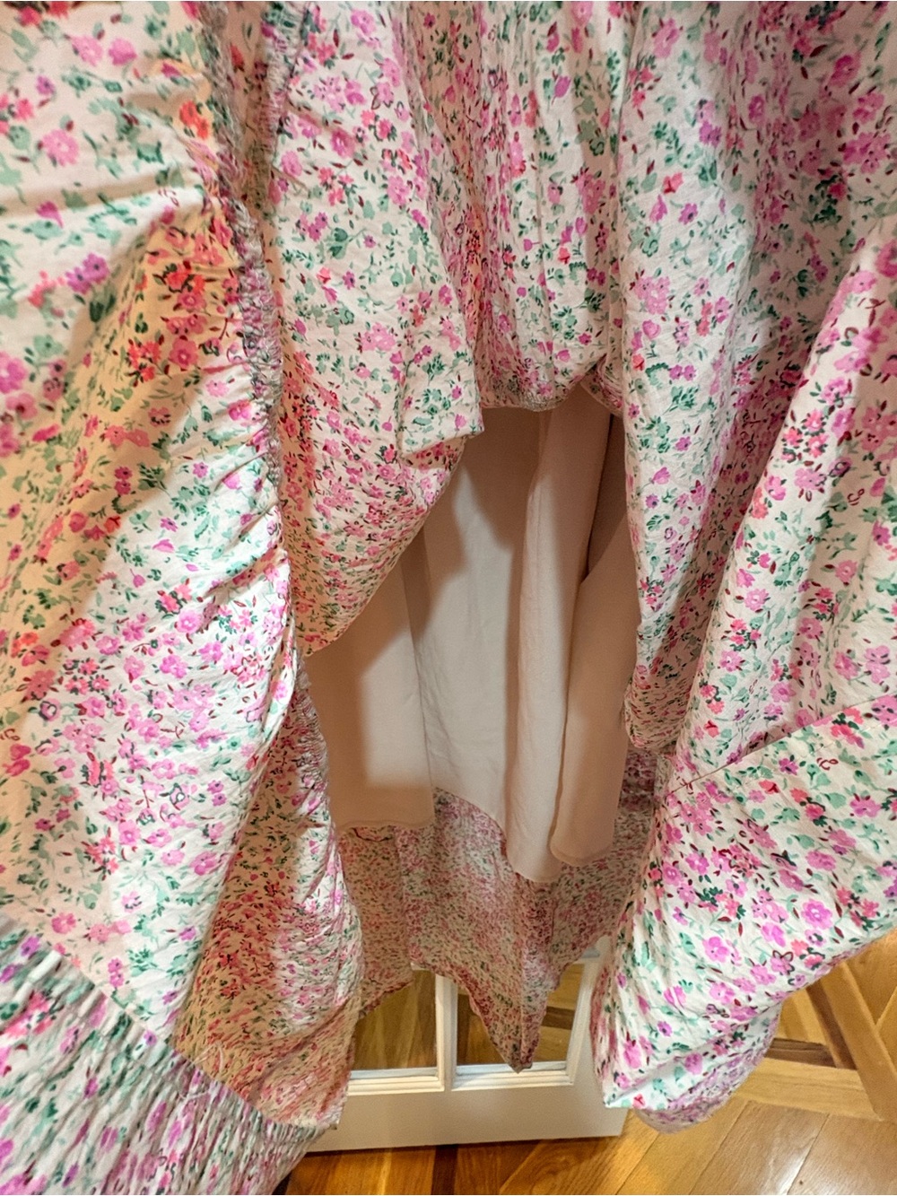 ARULA Soft Pink and Cream Floral Dress with Elastic Neckline - Picture 3 of 4